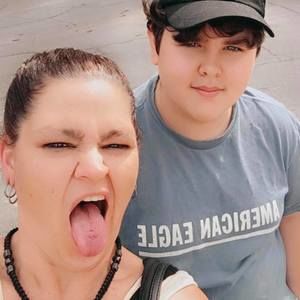 Meet your Posher, Renee